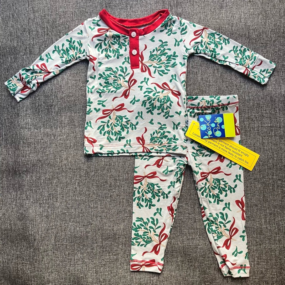 NWT Kickee Pants Long Sleeve Henley Pajama Set Illusion Blue Mistletoe & Ribbons